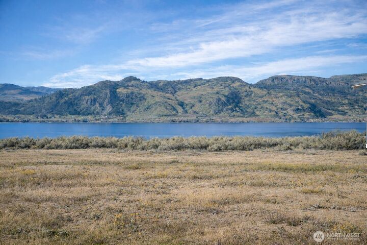 Property Photo: 206 Village Way WA 98844