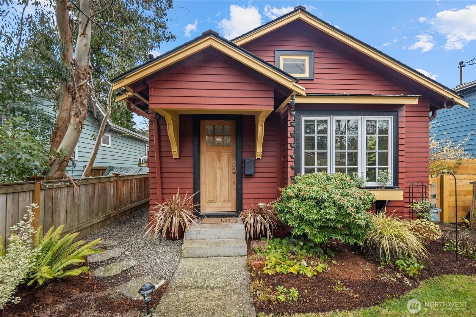 Property Photo: 7315 24th Avenue NE WA 98115