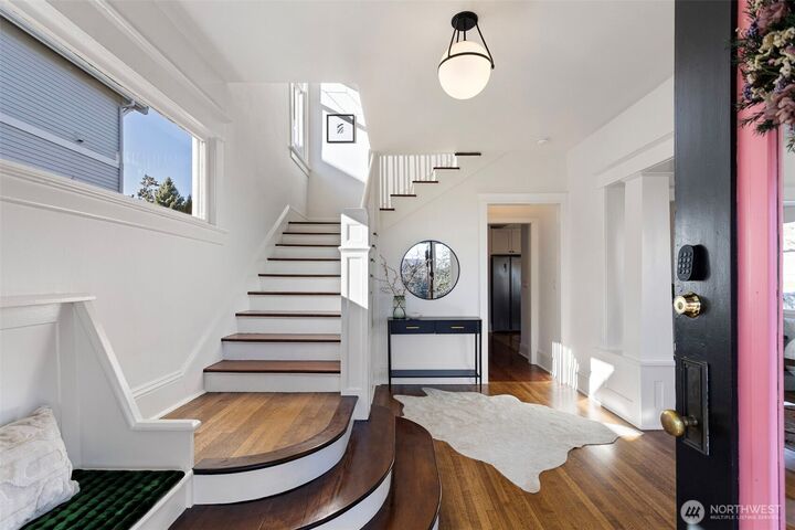 Property Photo:  217  30th Avenue  WA 98122 