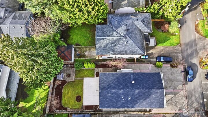 Property Photo:  18825 SE 42nd Street  WA 98027 