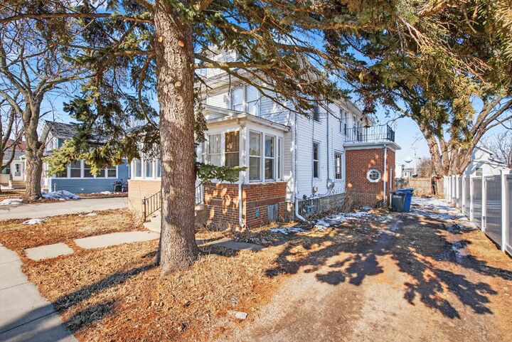 Property Photo:  232 W 8th Avenue  WI 54902 