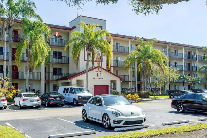 Property Photo:  1601 SW 128th Terrace 407A  FL 33027 