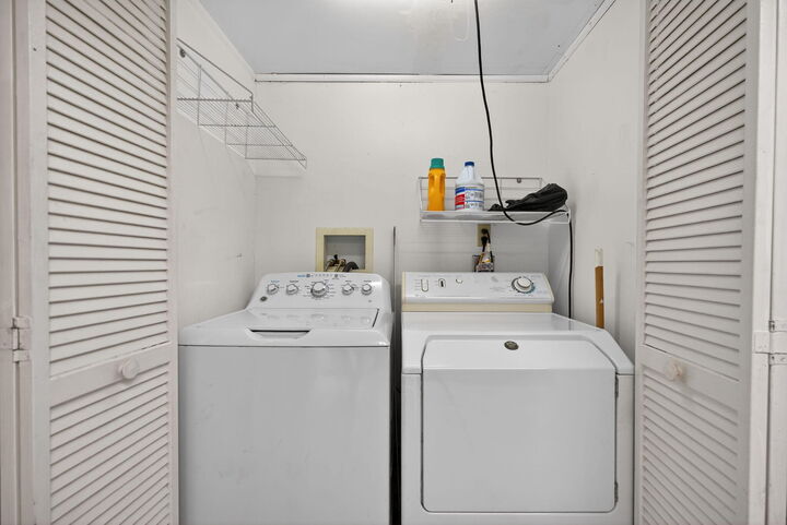 Property Photo: 707 Stonewood Court 19C FL 33458