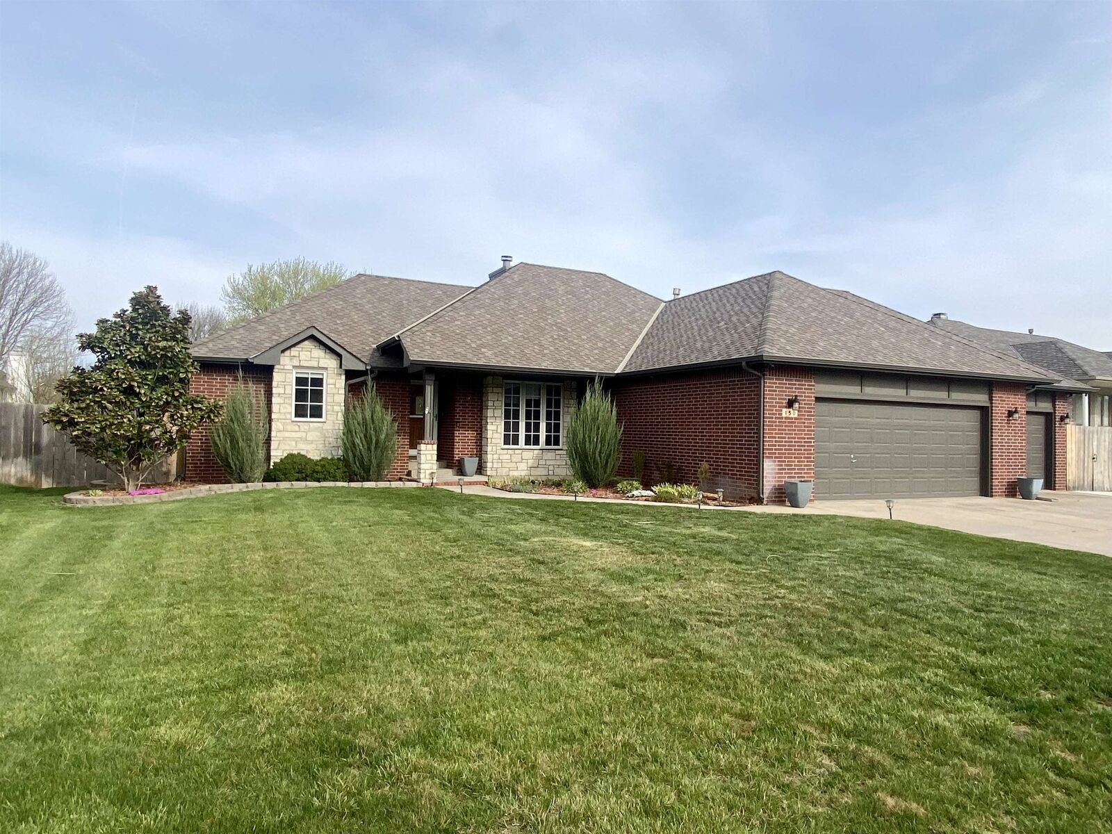 Property Photo: 150 S Forestview Ct KS 67235