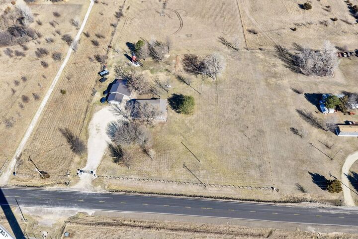 Property Photo:  6380 NW 30th St  KS 67144 