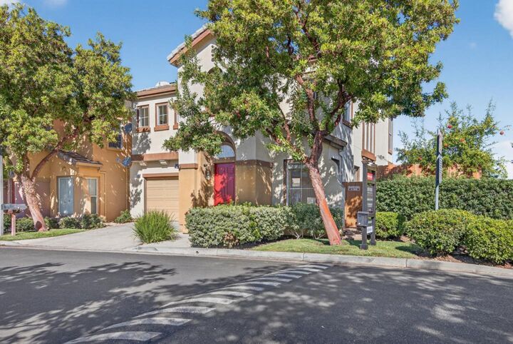 Property Photo: 2955 Vineyard Park Drive CA 95148