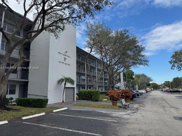Property Photo:  400 SW 134th Way 306F  FL 33027 