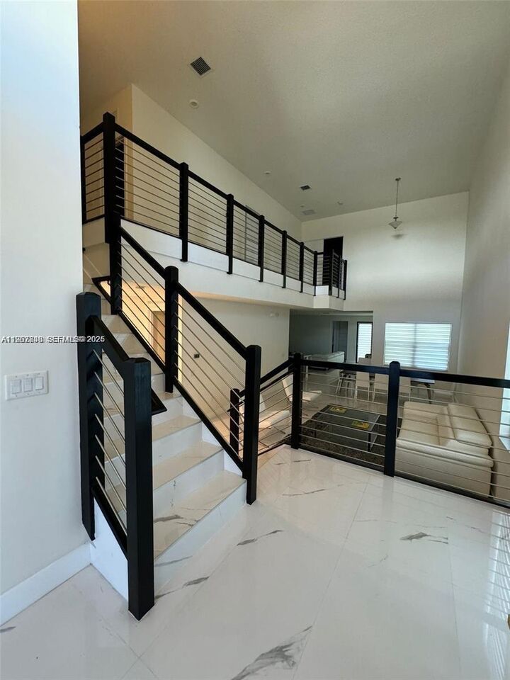 Property Photo:  10376 NW 76th Ter  FL 33178 