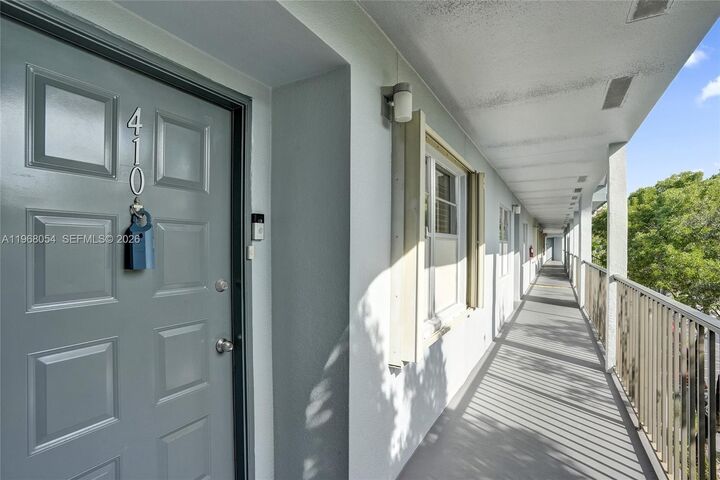 Property Photo:  1151 SW 128th Ter 410D  FL 33027 