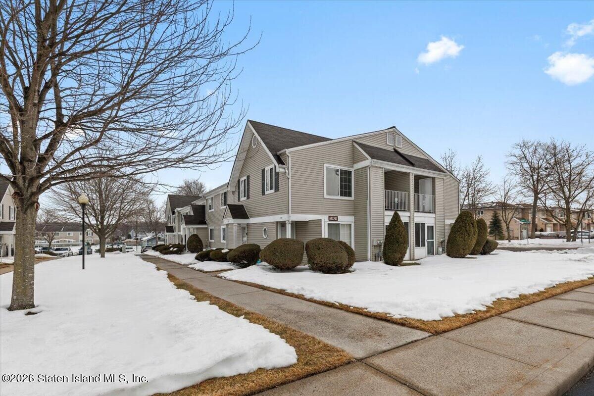 Property Photo:  593 Correll Avenue  NY 10309 