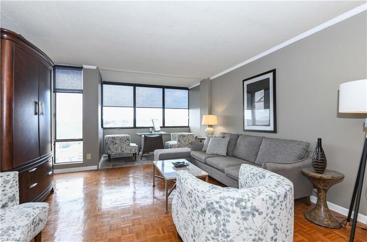 Property Photo:  1101 N Elm Street 1005  NC 27401 