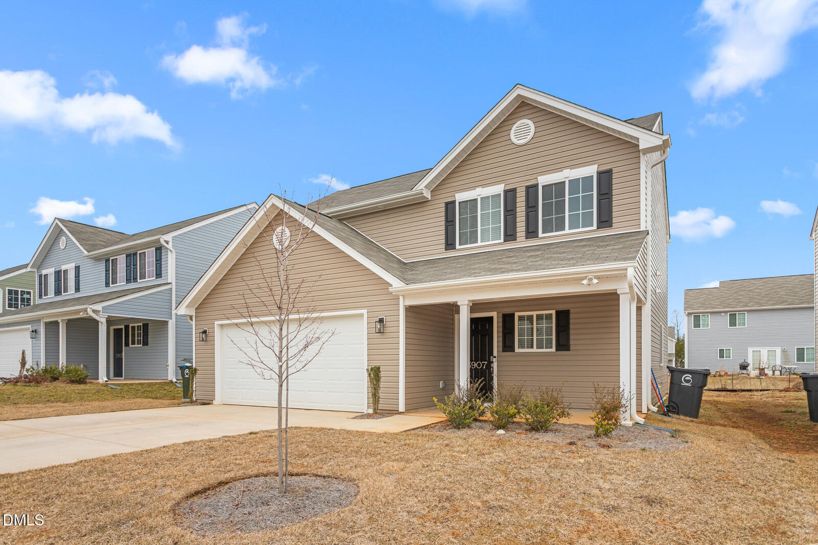 Property Photo: 3907 Arcola Way NC 27405