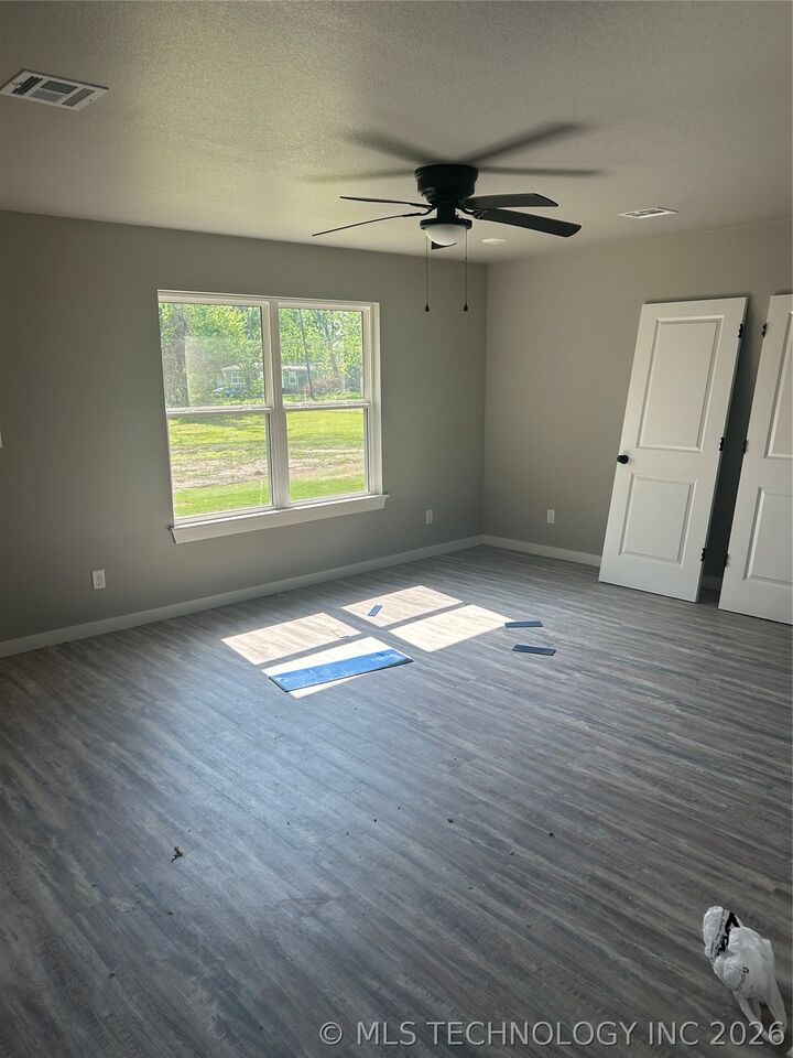 Property Photo:  505 Jefferson Davis Boulevard  OK 74434 