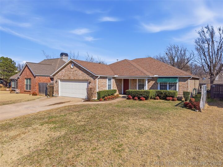 Property Photo:  7337 S Darlington Avenue  OK 74136 
