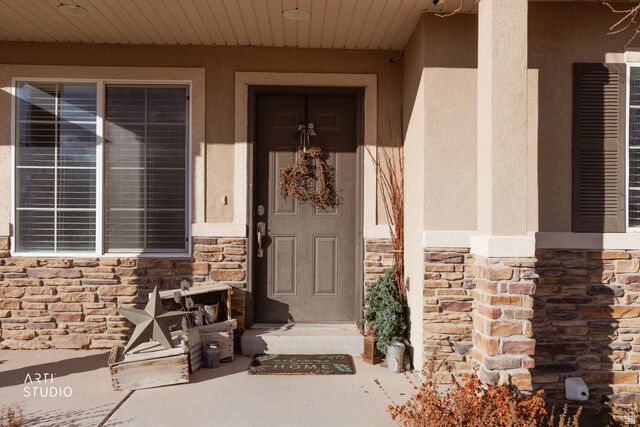Property Photo:  516 W Natalie Way 116  UT 84045 