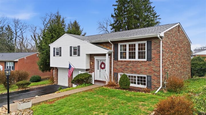 Property Photo:  1500 Fernledge Dr  PA 15101 