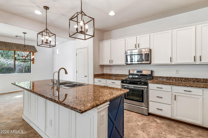 Property Photo: 2139 S Ponderosa Drive AZ 85295