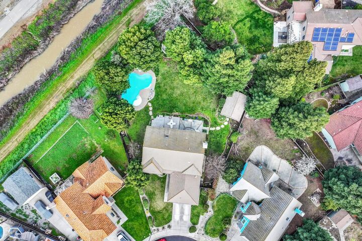 Property Photo:  325 Fieldstone Court  CA 95687 