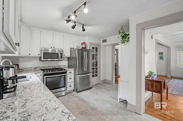 Property Photo: 136 Florence Place AL 36607