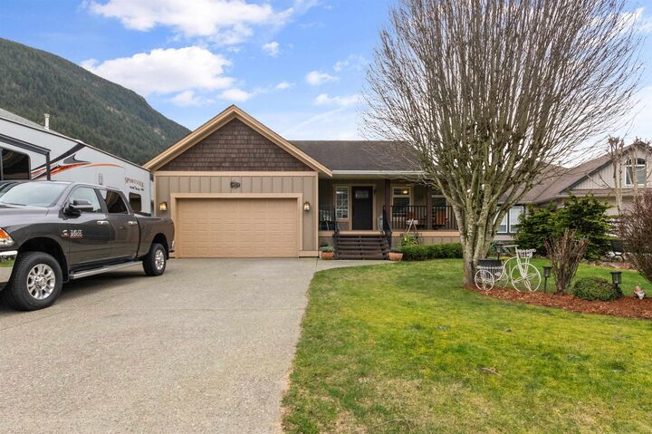 246 Balsam Avenue — photo 1