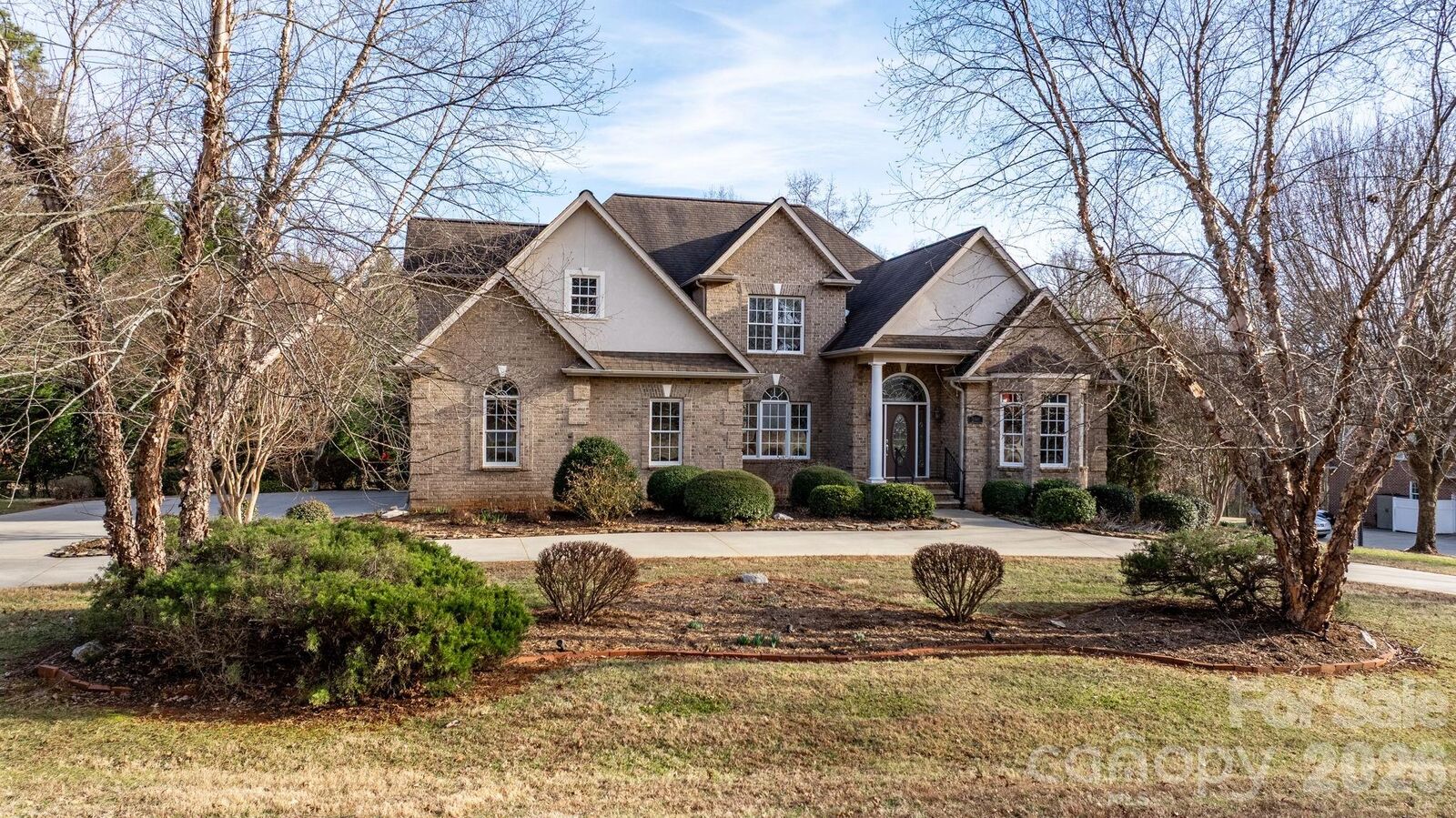 Property Photo:  2301 Willow Creek Drive  NC 28658 