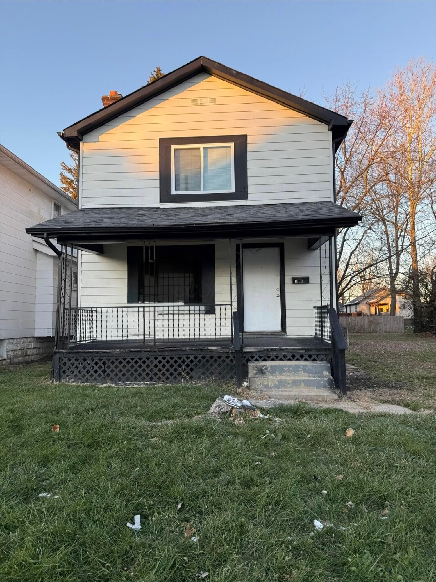 Property Photo:  1608 Kenmore Road  OH 43211 