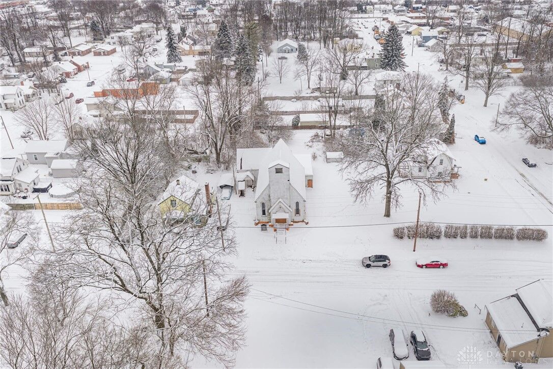 Property Photo: 2425 Kenilworth Avenue OH 45505