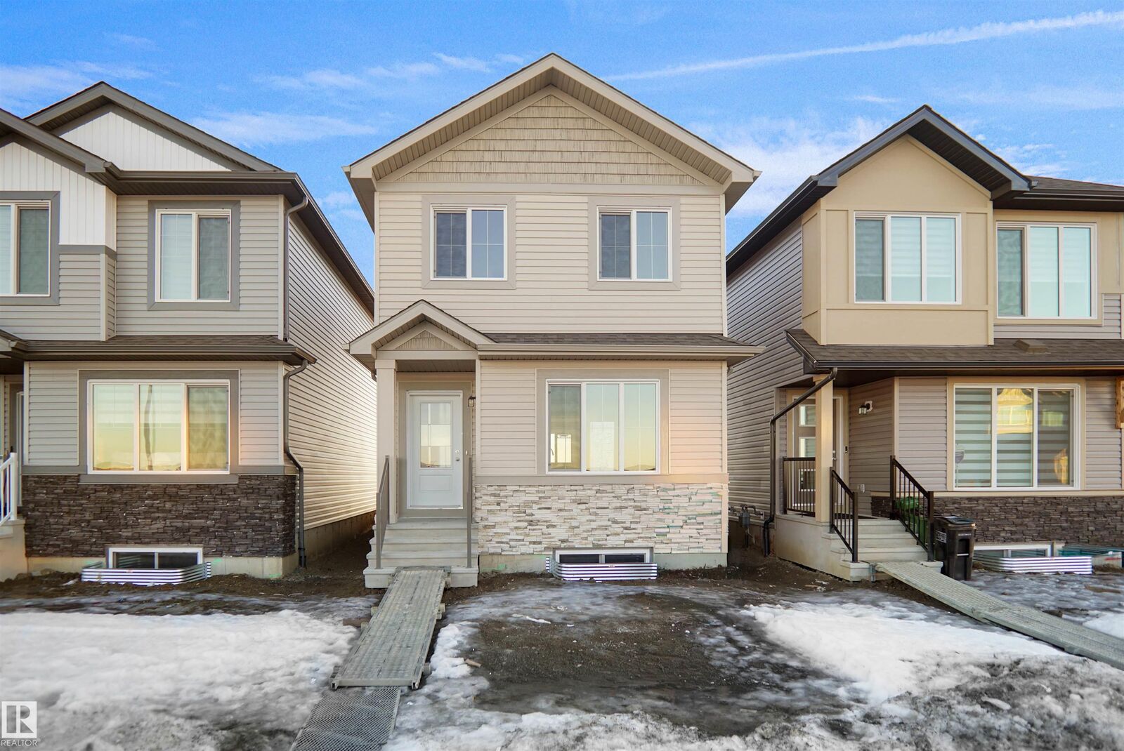 Property Photo:  18831 29 Avenue NW  AB T5Y 4G2 