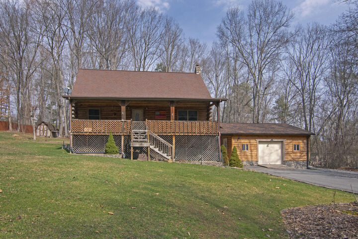 Property Photo:  301 Elizabeth Kay Ln  WV 24901 