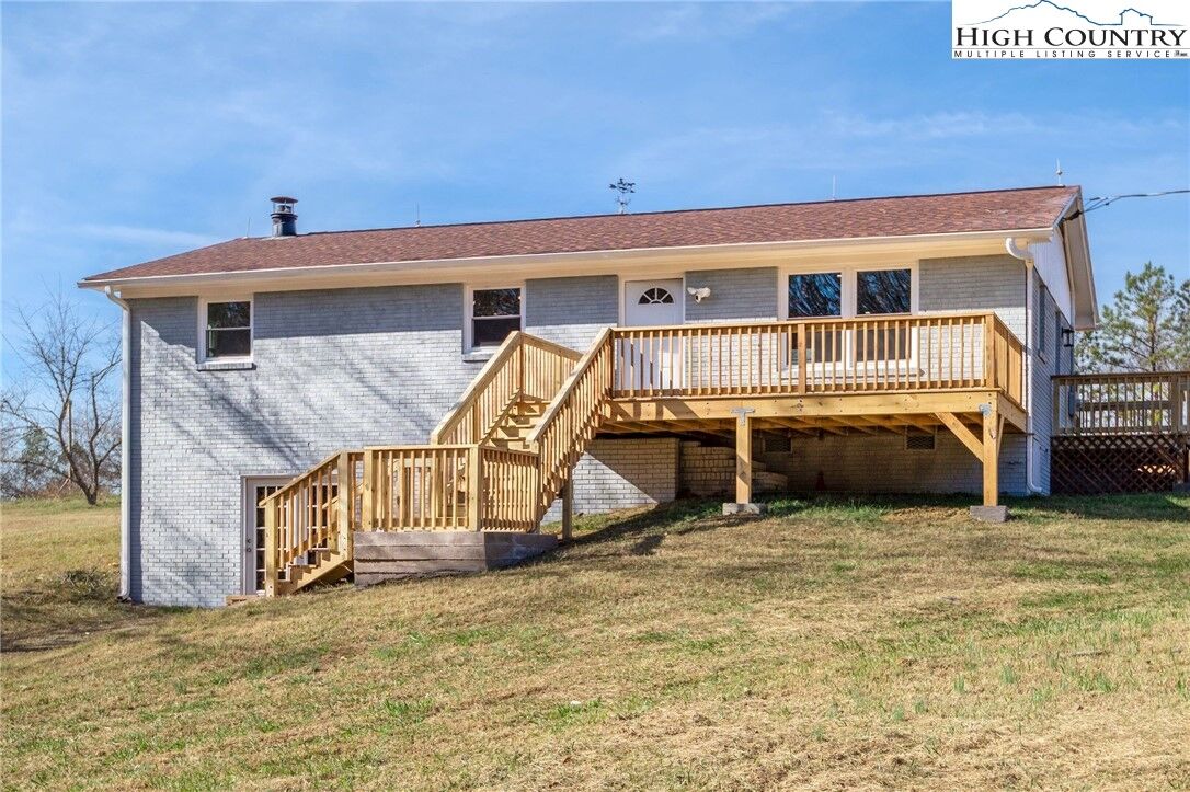 Property Photo: 5595 Rockford Drive NC 27370