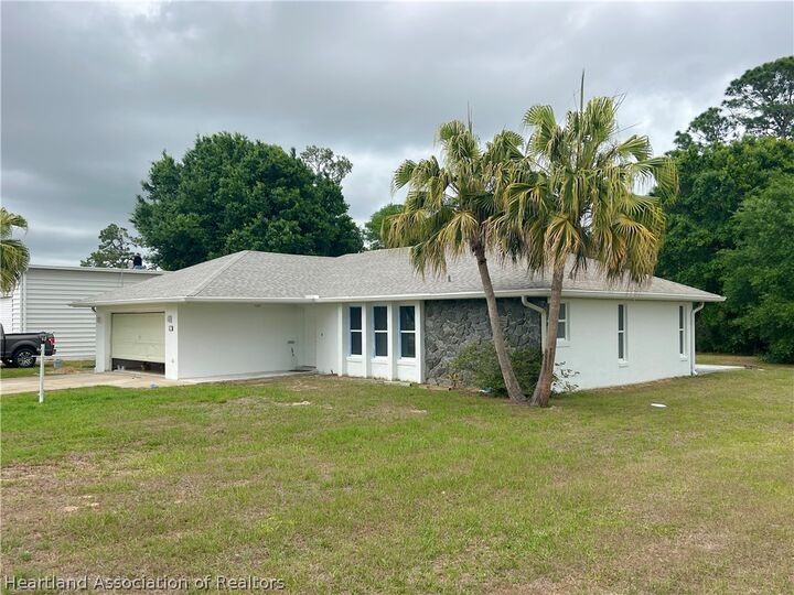 Property Photo:  473 S Sun N Lakes Boulevard  FL 33852 