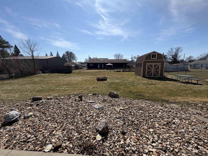 Property Photo:  1776 Enid Street  IA 50707 