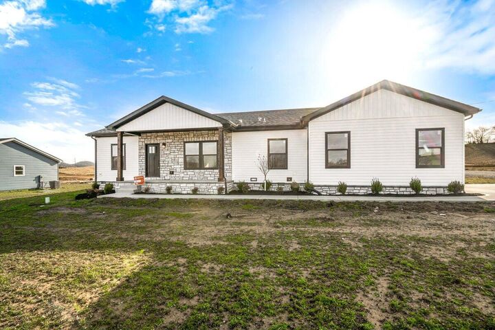 Property Photo:  301 Belmont Lane  KY 40741 