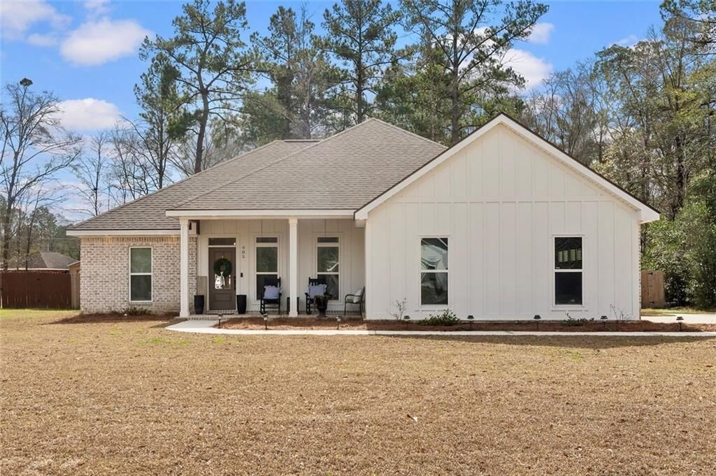 Property Photo:  985 Martha Alleyn Drive  AL 36571 