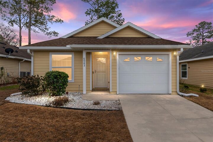 Property Photo: 6083 NW 117th Place FL 32615