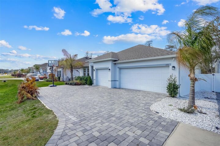Property Photo:  15211 Silver Eagle Road  FL 34736 
