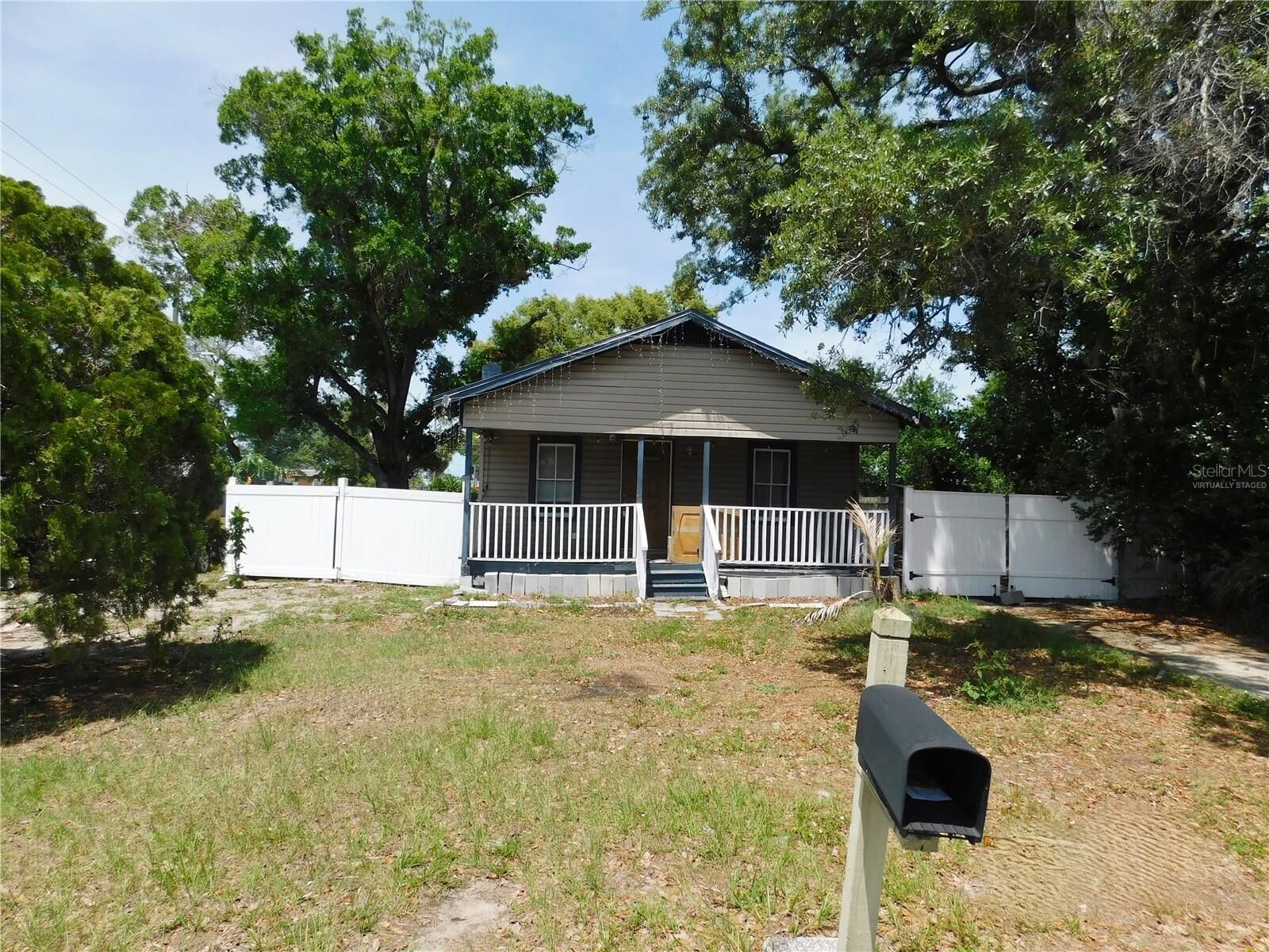 Property Photo:  8412 N Seminole Avenue  FL 33604 