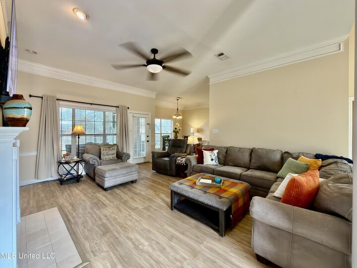 Property Photo:  102 Hampshire Drive  MS 39110 