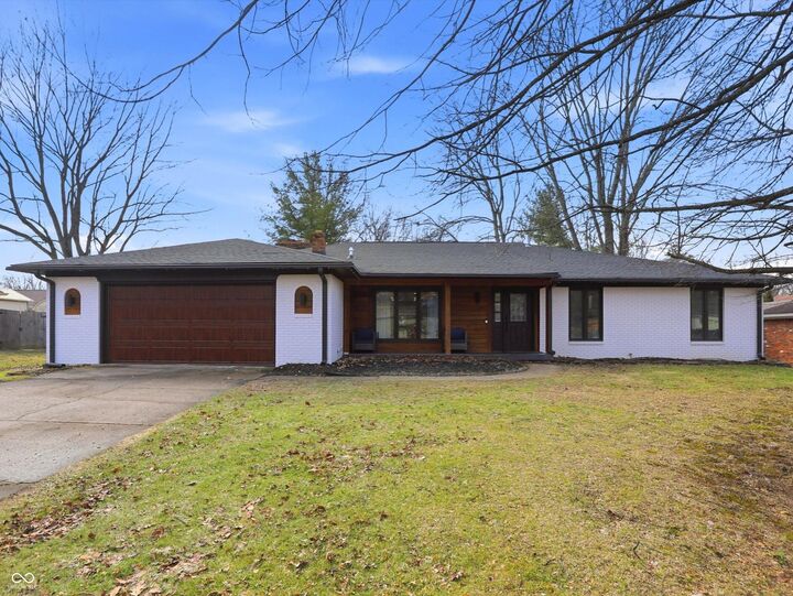 Property Photo: 891 Sleepy Hollow Place IN 46142