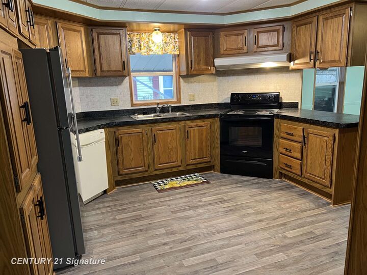 Property Photo:  538 Park View Road  MI 48420 