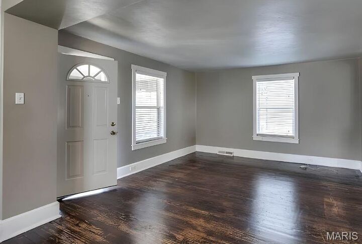 Property Photo:  329 Rose Lane  MO 63122 