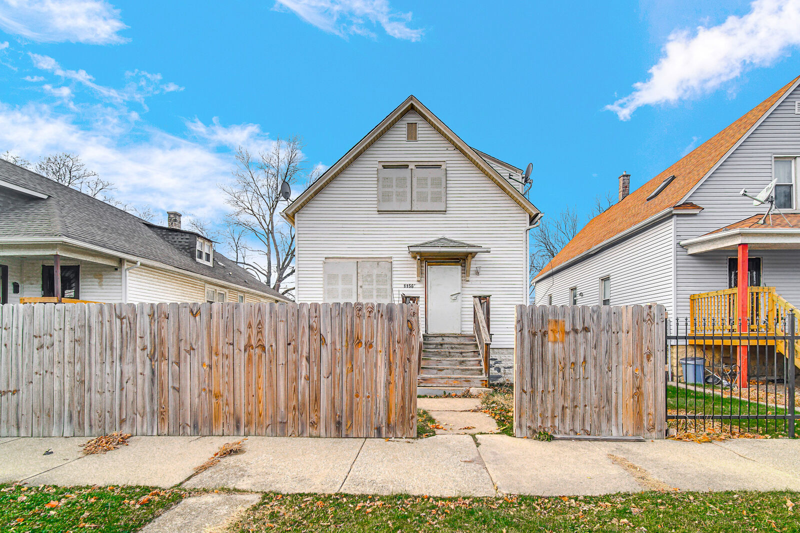 Property Photo:  11560 S La Salle Street  IL 60628 