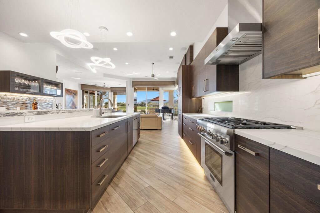 Property Photo:  282 Loch Lomond Road  CA 92270 