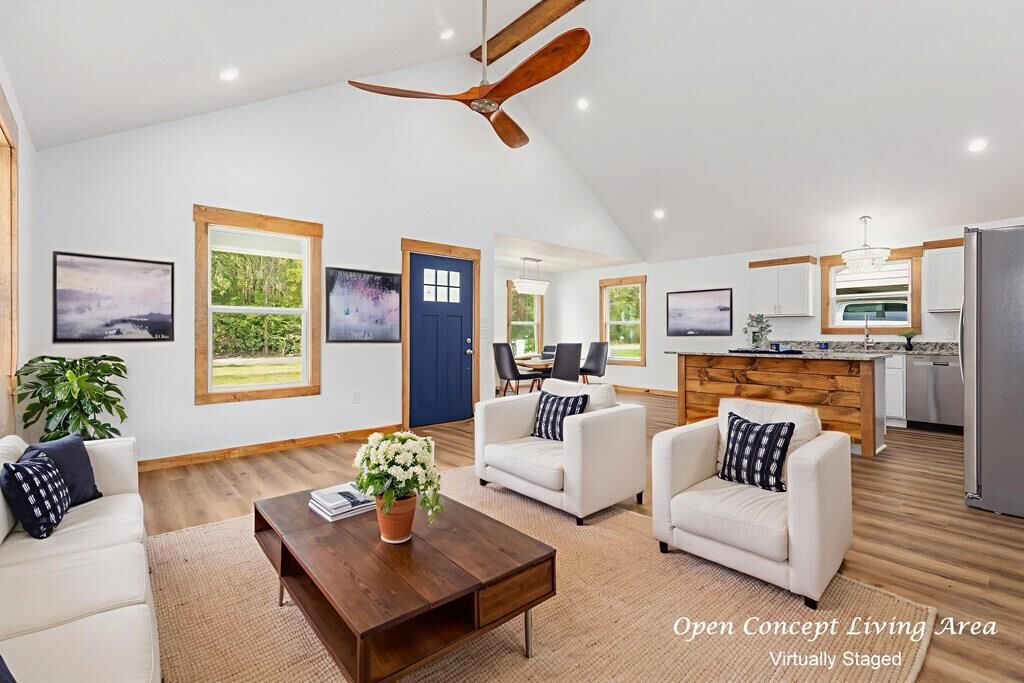 Property Photo:  1000 Holubec Street  TX 75941 