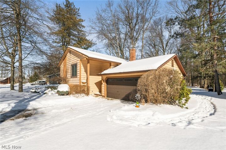 Property Photo:  8979 Bluejay Lane  OH 44060 