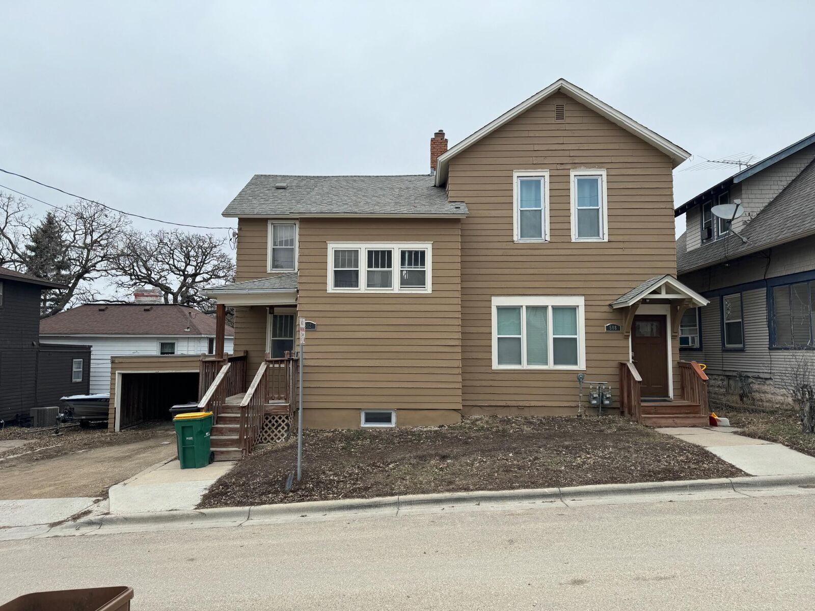 Property Photo: 512 Harriet Lane MN 56007