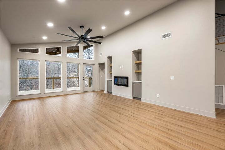 Property Photo:  20 Yarrow Lane  AR 72715 