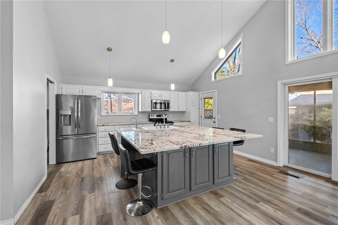 Property Photo:  41 Buckingham Drive  AR 72714 