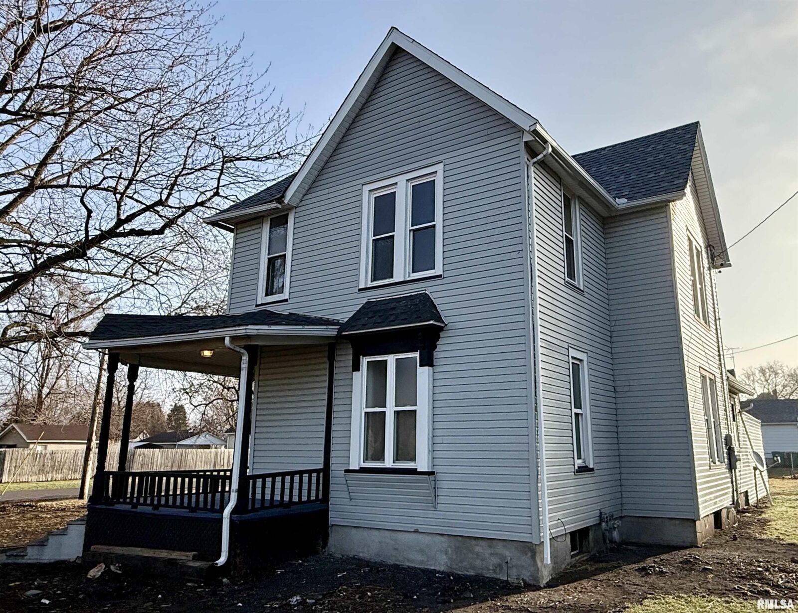 Property Photo: 1021 S Chambers Street IL 61401