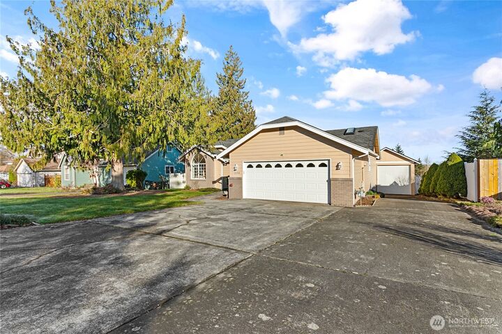 Property Photo:  1356  Olivia Court  WA 98226 